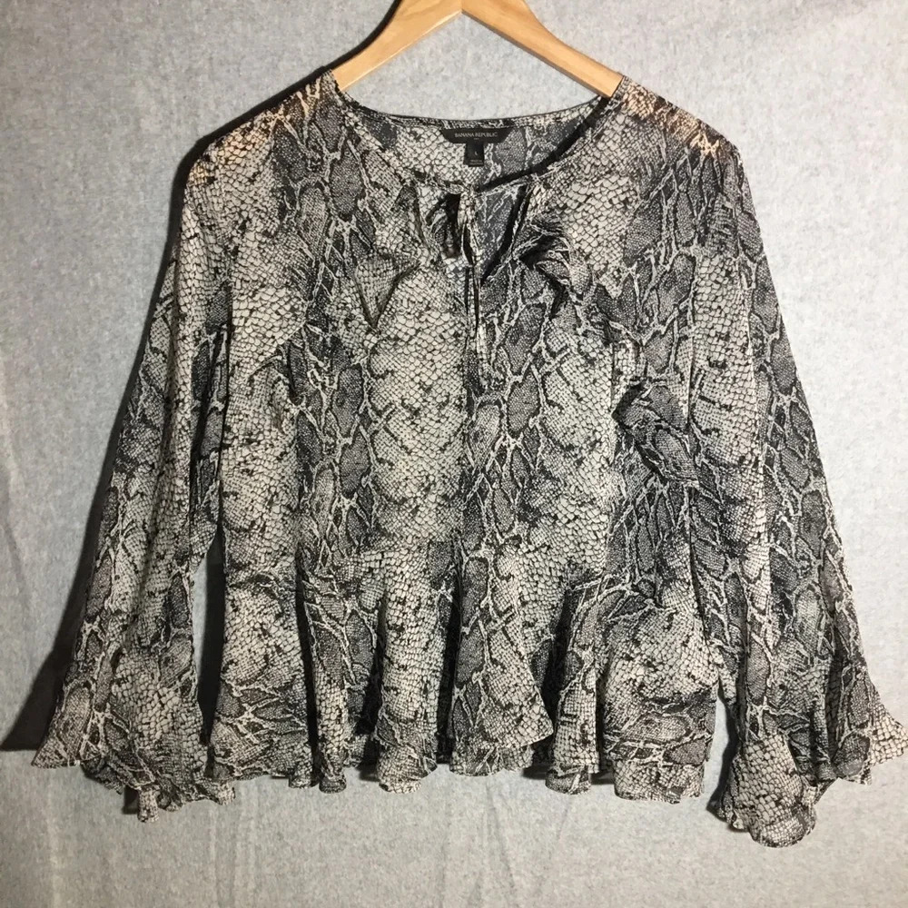 Womens Banana Republic Blouse Office Career Snake Print Ruffles Feminine Boho